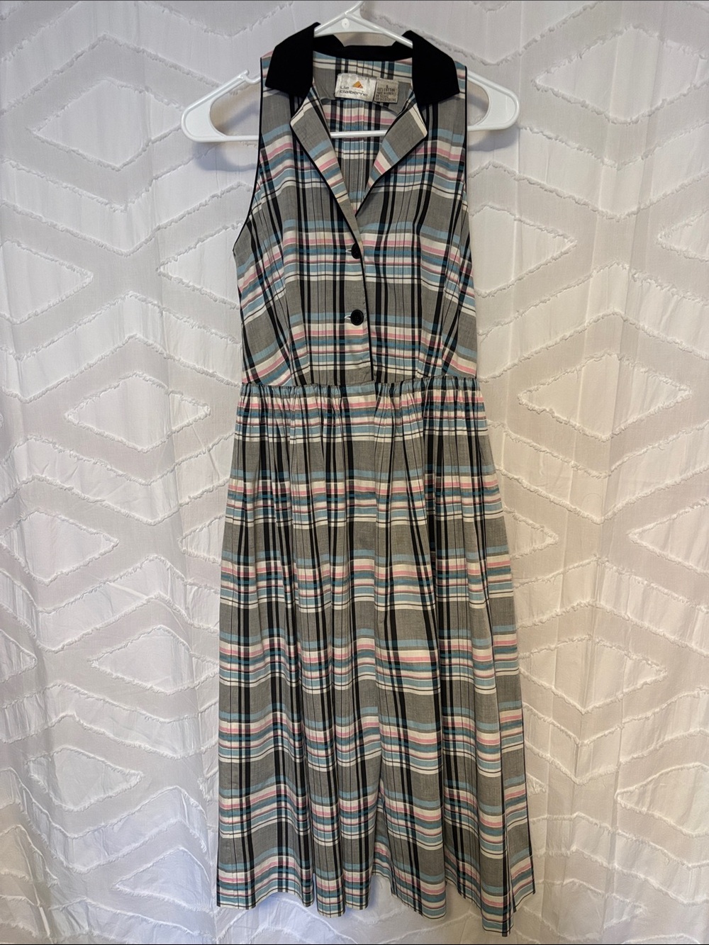 Liz Claiborne Sleeveless Plaid Midi Dress with Black Collar